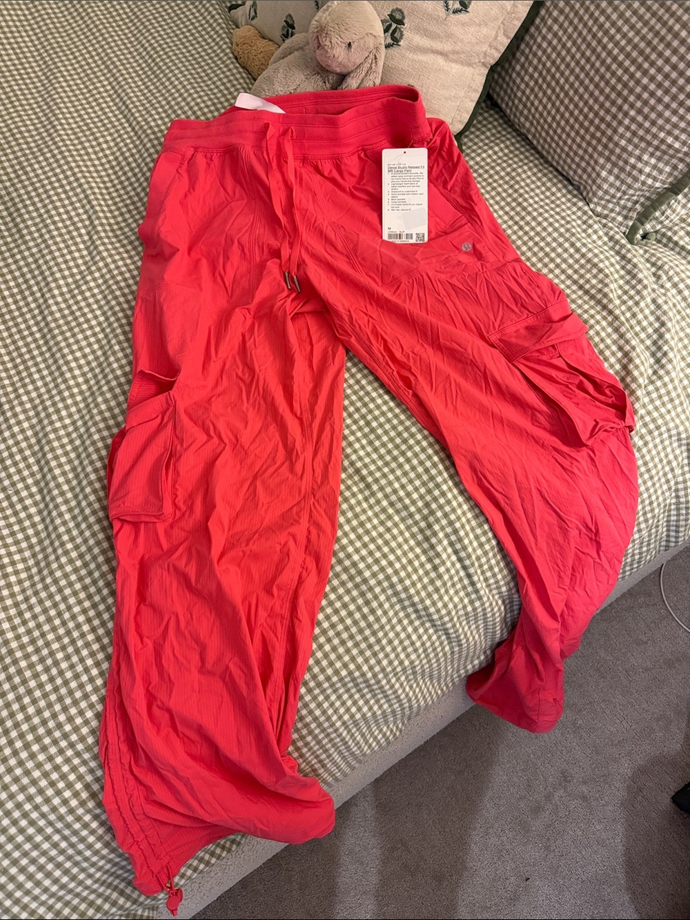 NWT lululemon dance studio relaxed fit MR CARGO pant